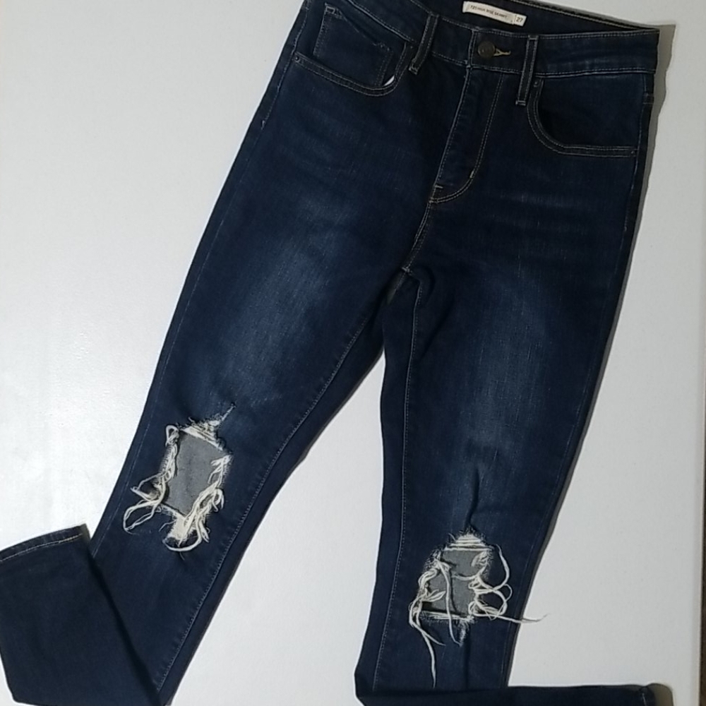 Levi 721 High Rise Skinny size 27/30